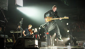 Sting & Peter Gabriel - live from Columbus Video Clip