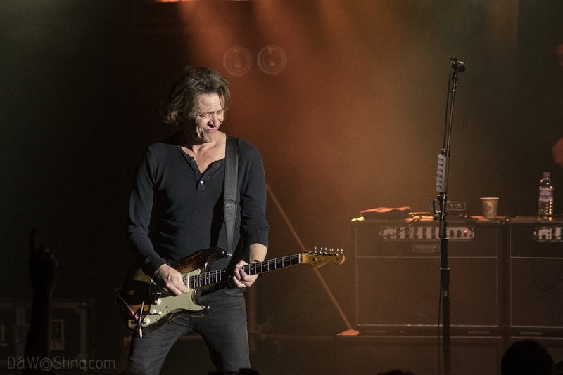 Sting, Joe Sumner and The Last Bandoleros performing in London on April 10, 2017. ©DW/Sting.com