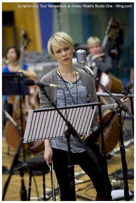 photo by: Clive Barda



Â© 2010